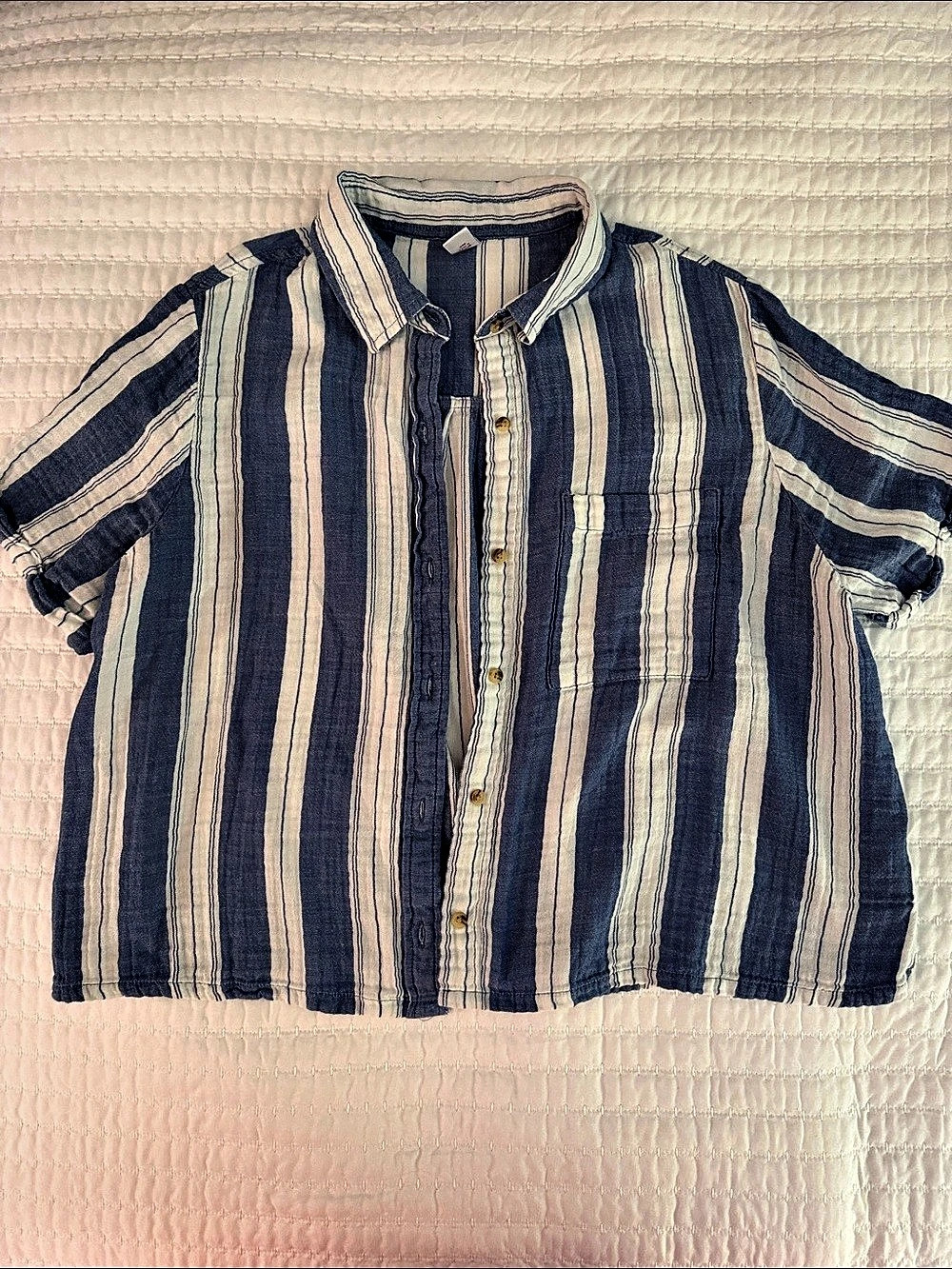Old Navy women Striped Short Sleeve Shirt Size Medium